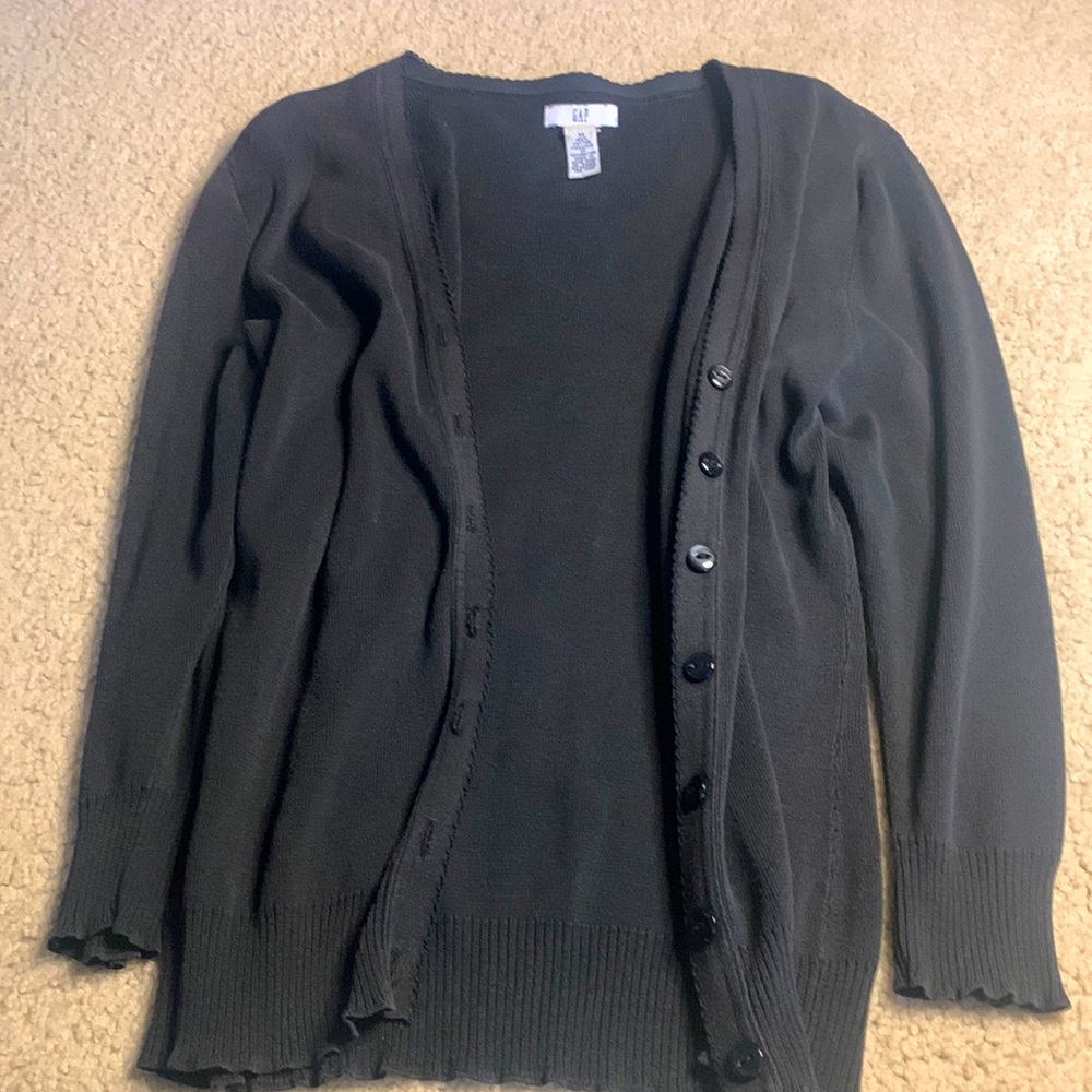 Gap sweater